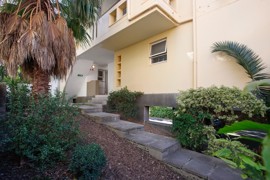 2 Bedroom Property for Sale in Green Point Western Cape